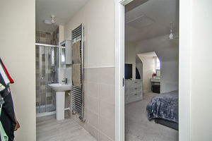 Photo 16- click for photo gallery